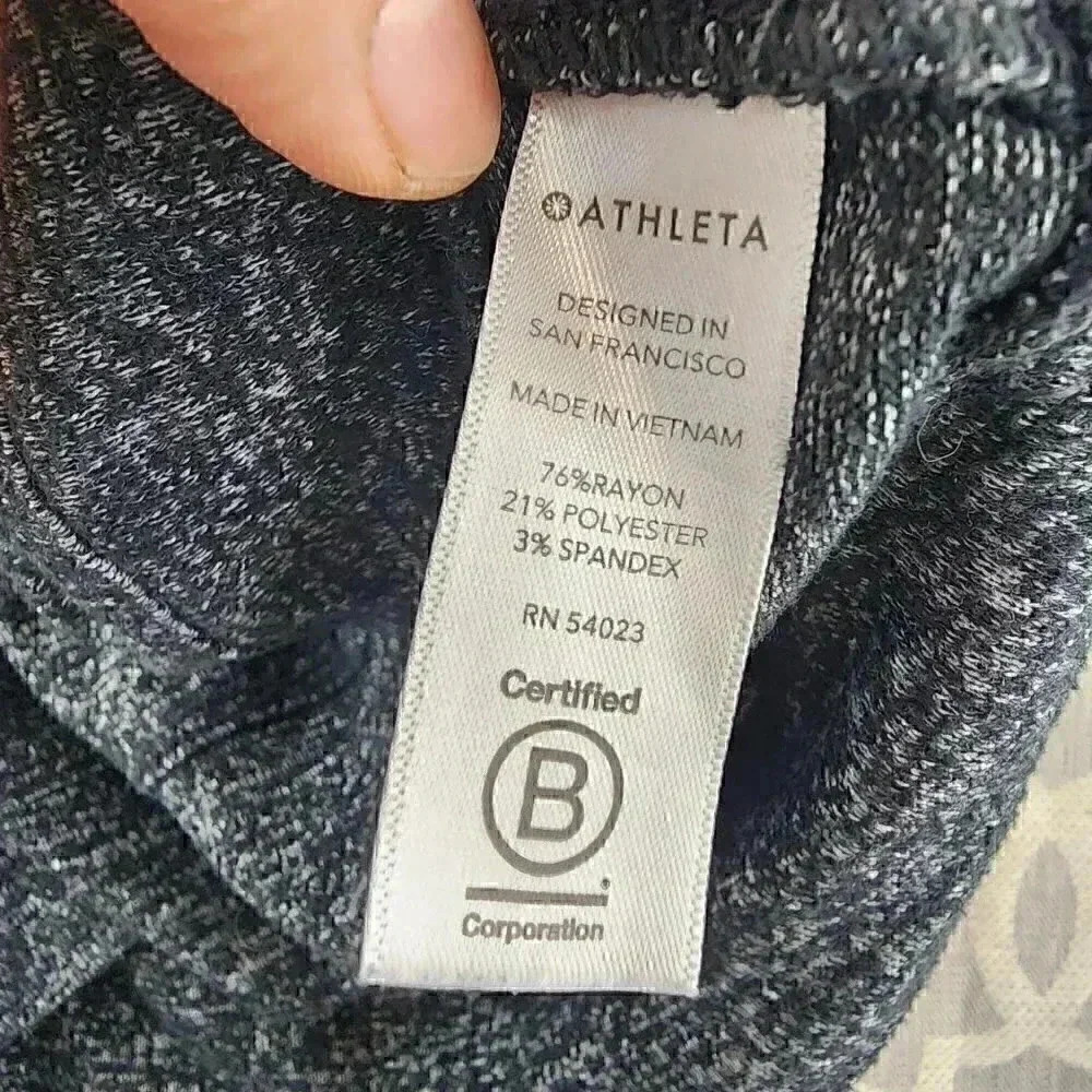Athleta Round Neck Long sleeve Pullover Athletic Women's Shirt XS - Picture 6 of 8
